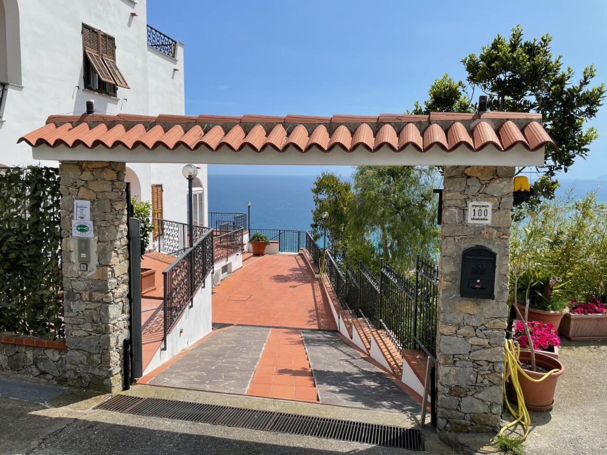 Hotel Sotto Le Stelle ...Il Mare Pietra Ligure Exteriér fotografie